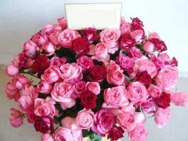 HAPPY ROSE!｜「Ｆｌｏｒｉｓｔ　ＩＧＵＳＡ」　（東京都渋谷区の花キューピット加盟店 花屋）のブログ